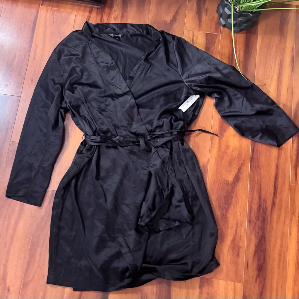 Ambrielle Classic Black Women's Robe - Picture 2 of 3